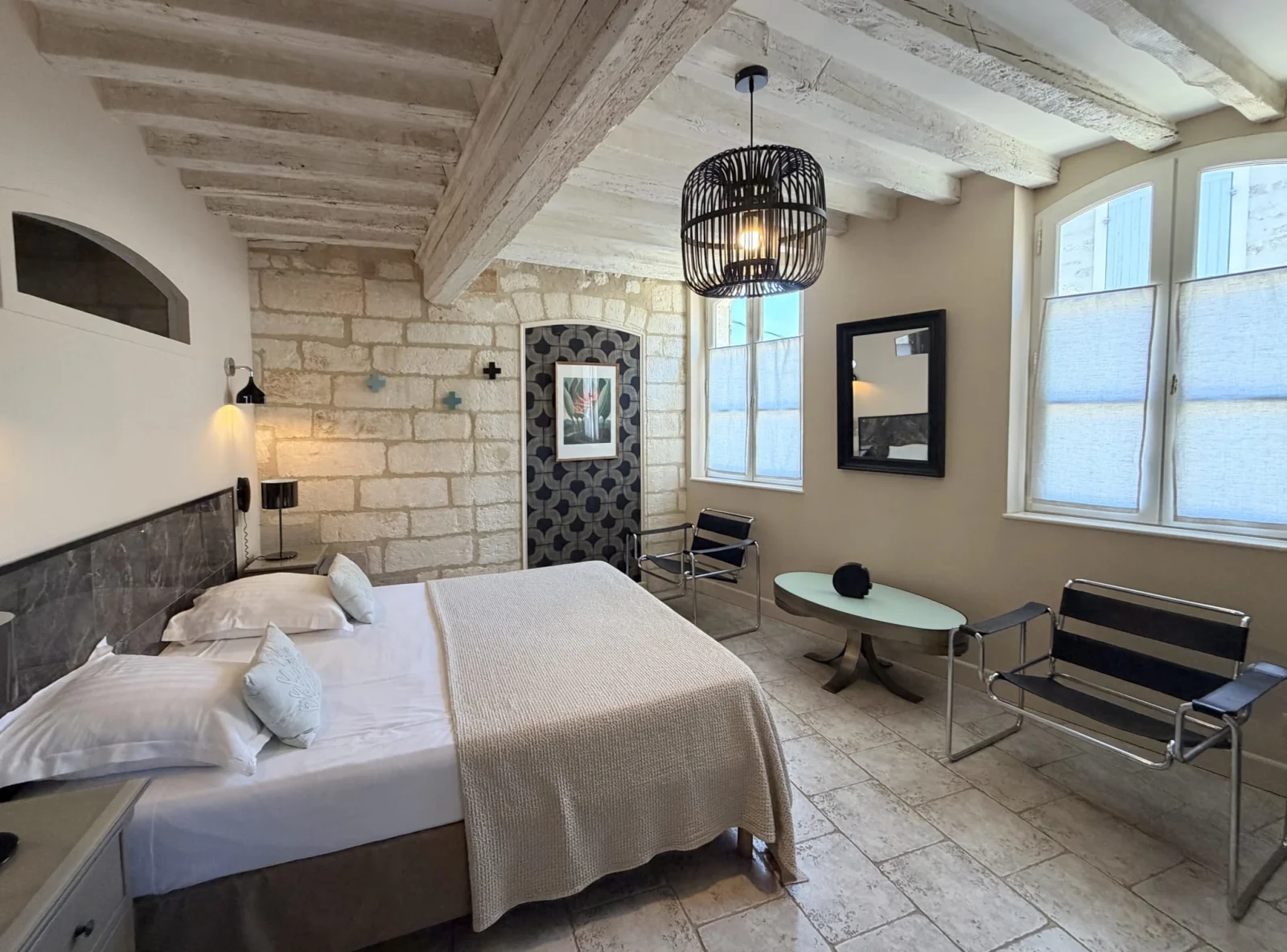 Chambre C — Élégance graphique